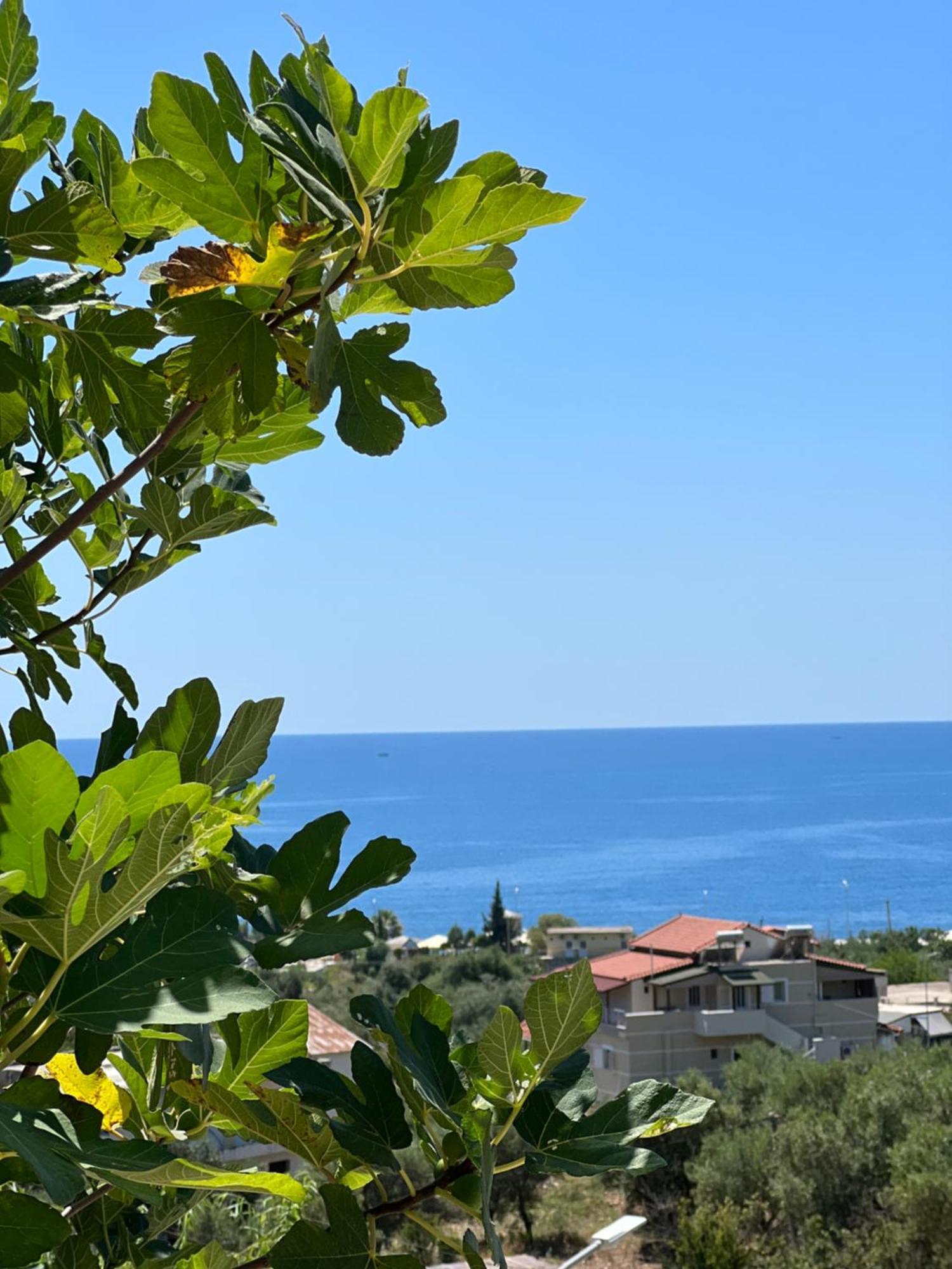 Kalesma Himare Apartment Bagian luar foto