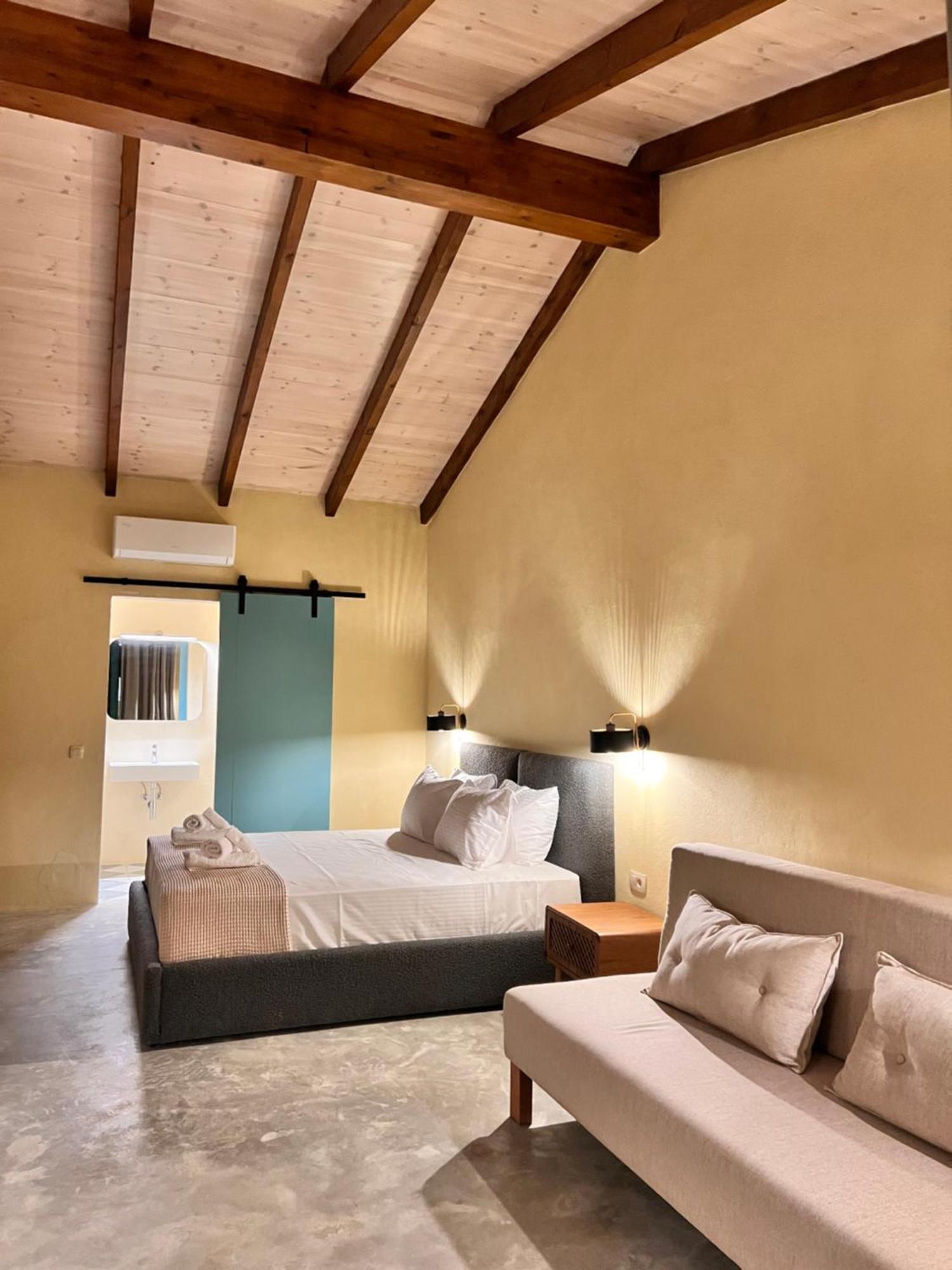 Kalesma Himare Apartment Bagian luar foto