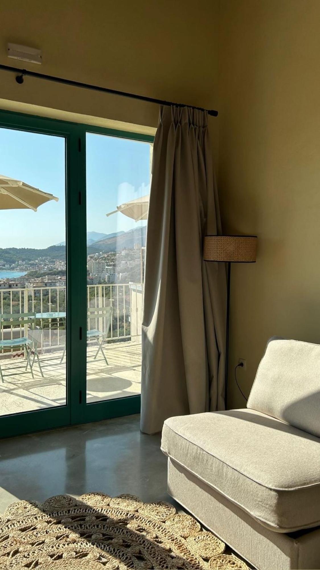 Kalesma Himare Apartment Bagian luar foto