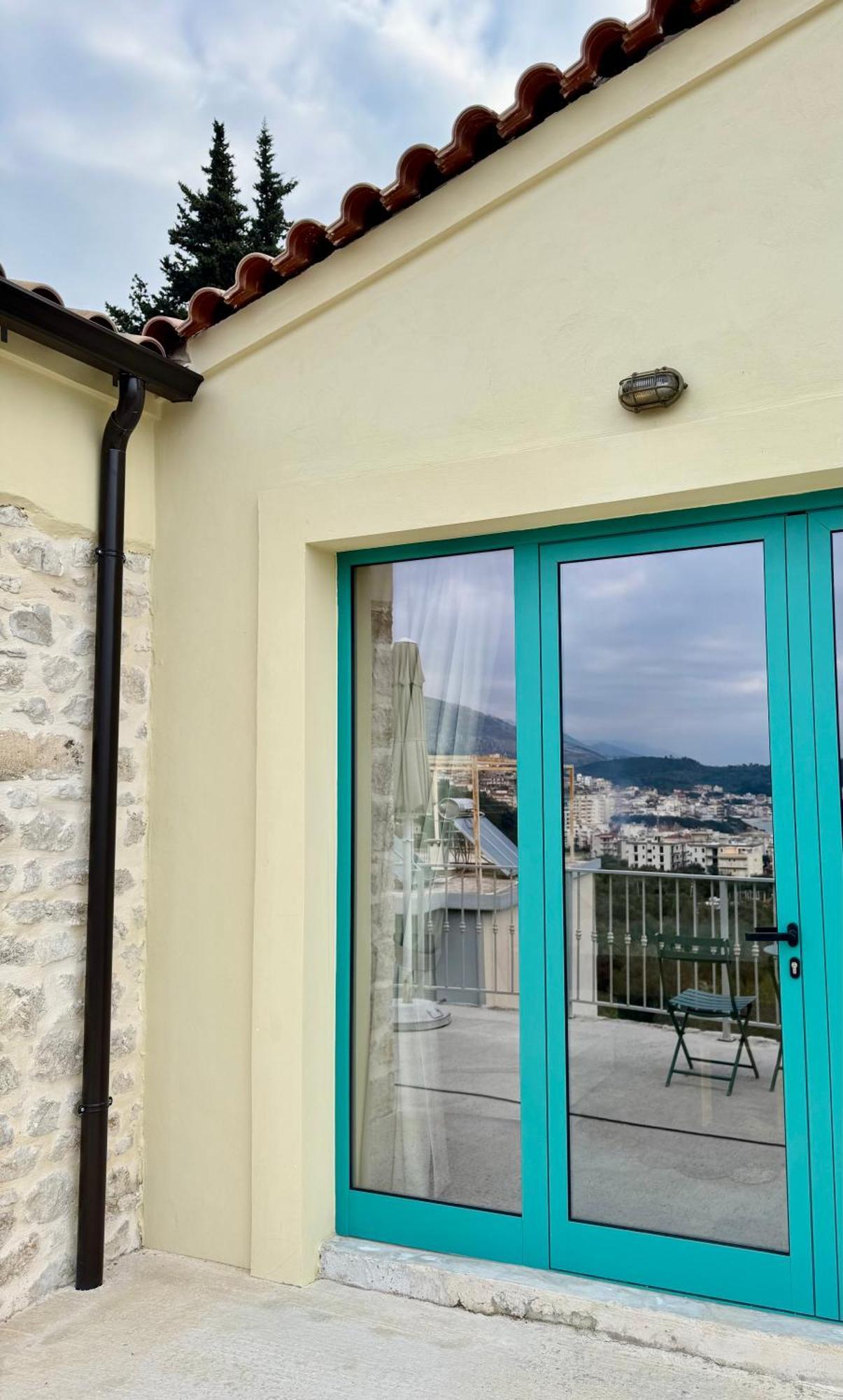 Kalesma Himare Apartment Bagian luar foto