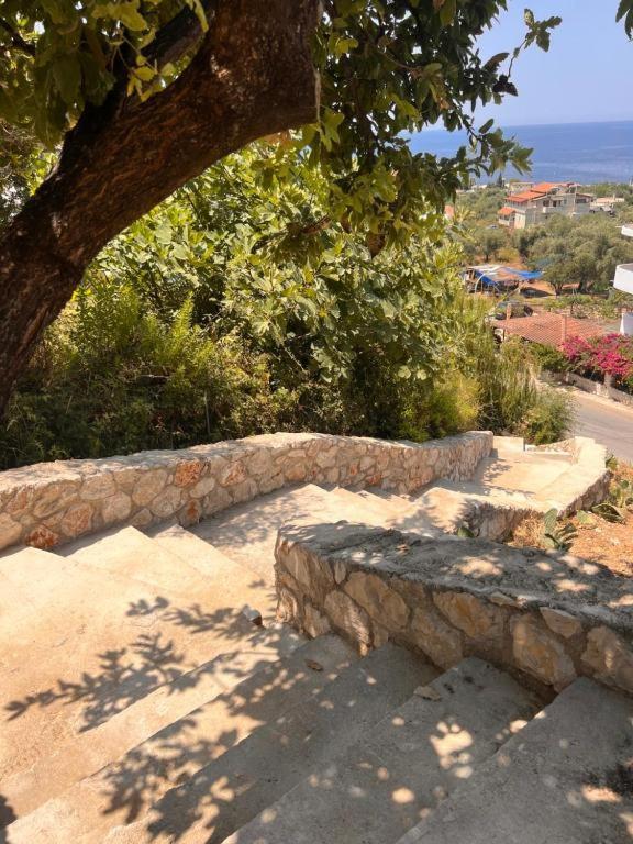 Kalesma Himare Apartment Bagian luar foto