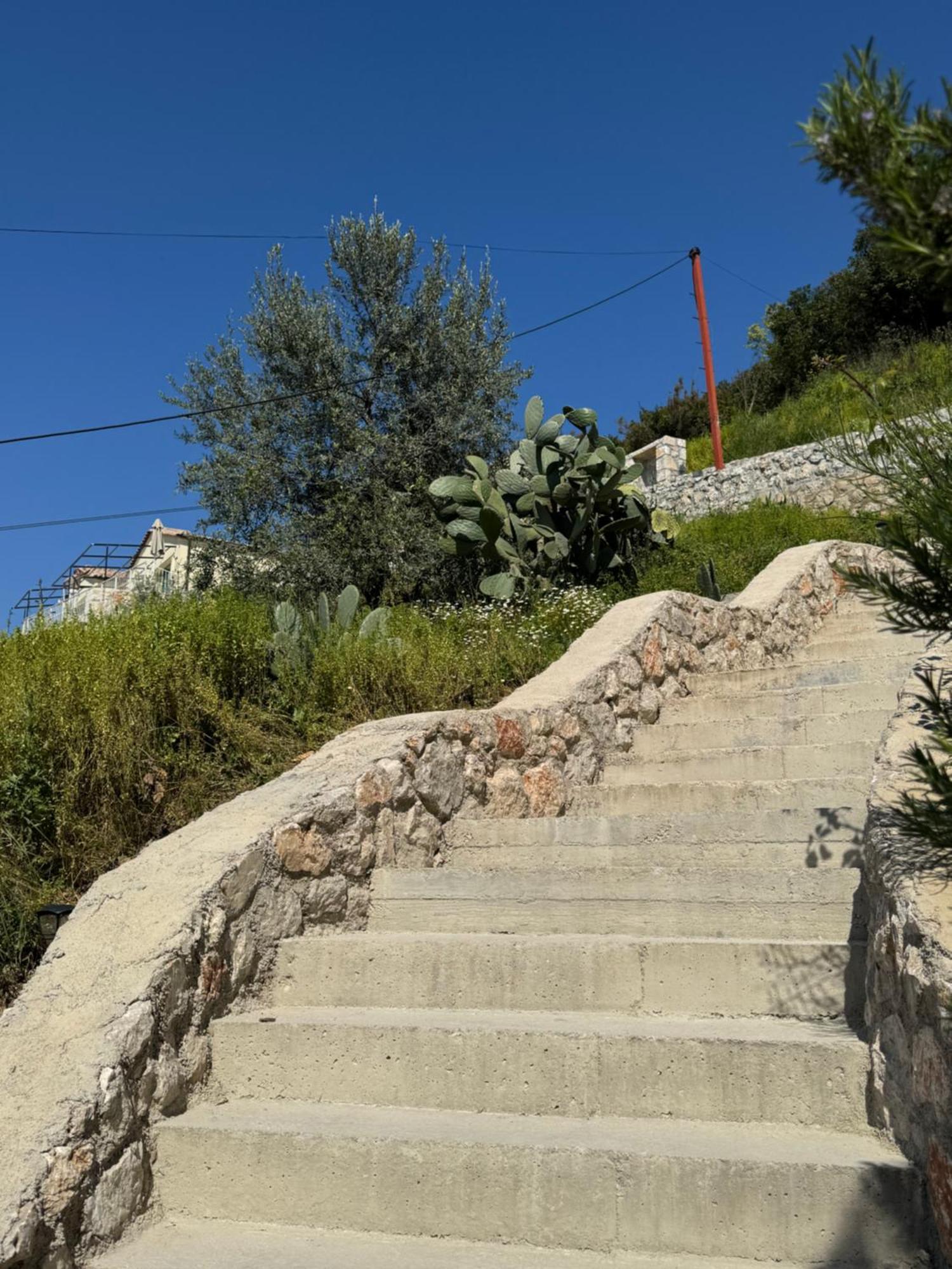 Kalesma Himare Apartment Bagian luar foto