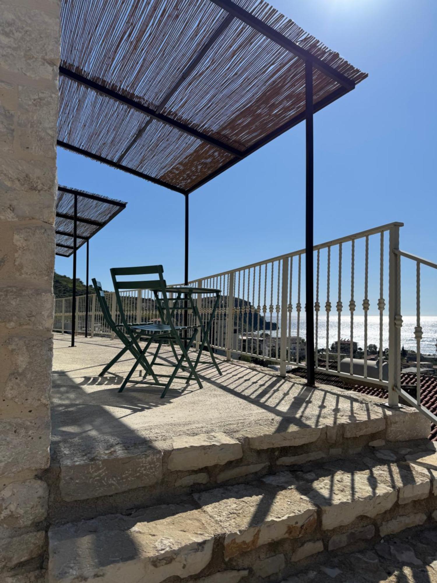 Kalesma Himare Apartment Bagian luar foto