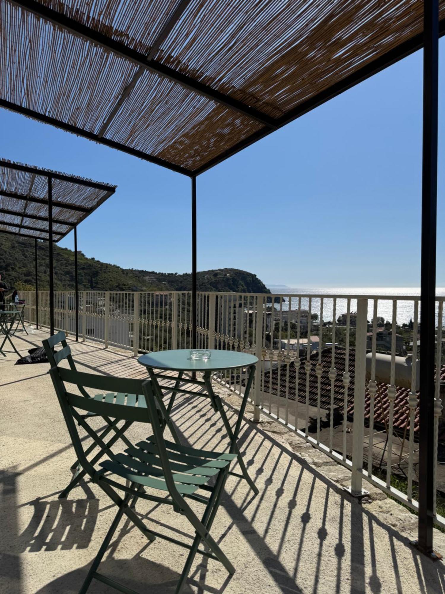 Kalesma Himare Apartment Bagian luar foto