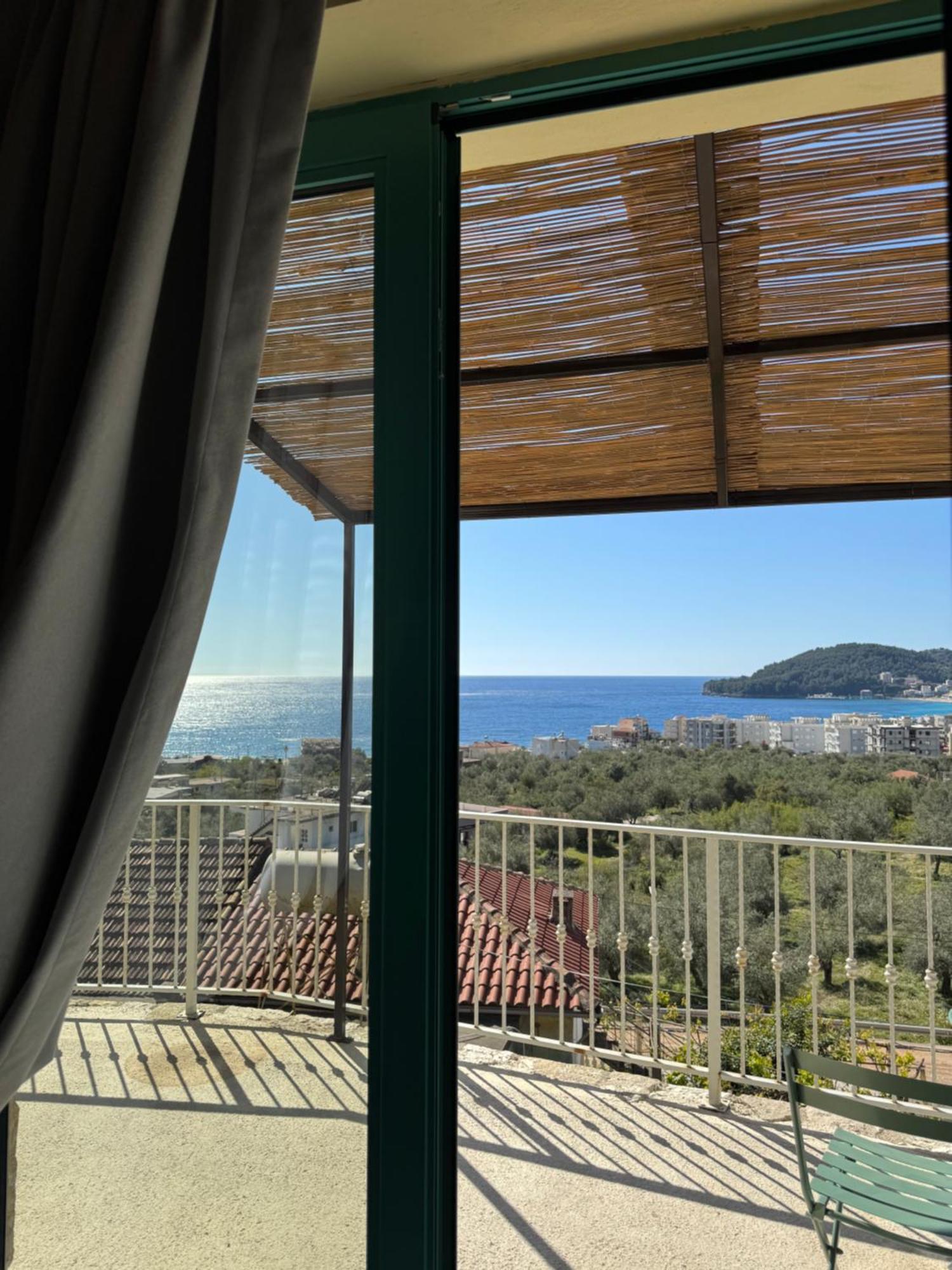 Kalesma Himare Apartment Bagian luar foto
