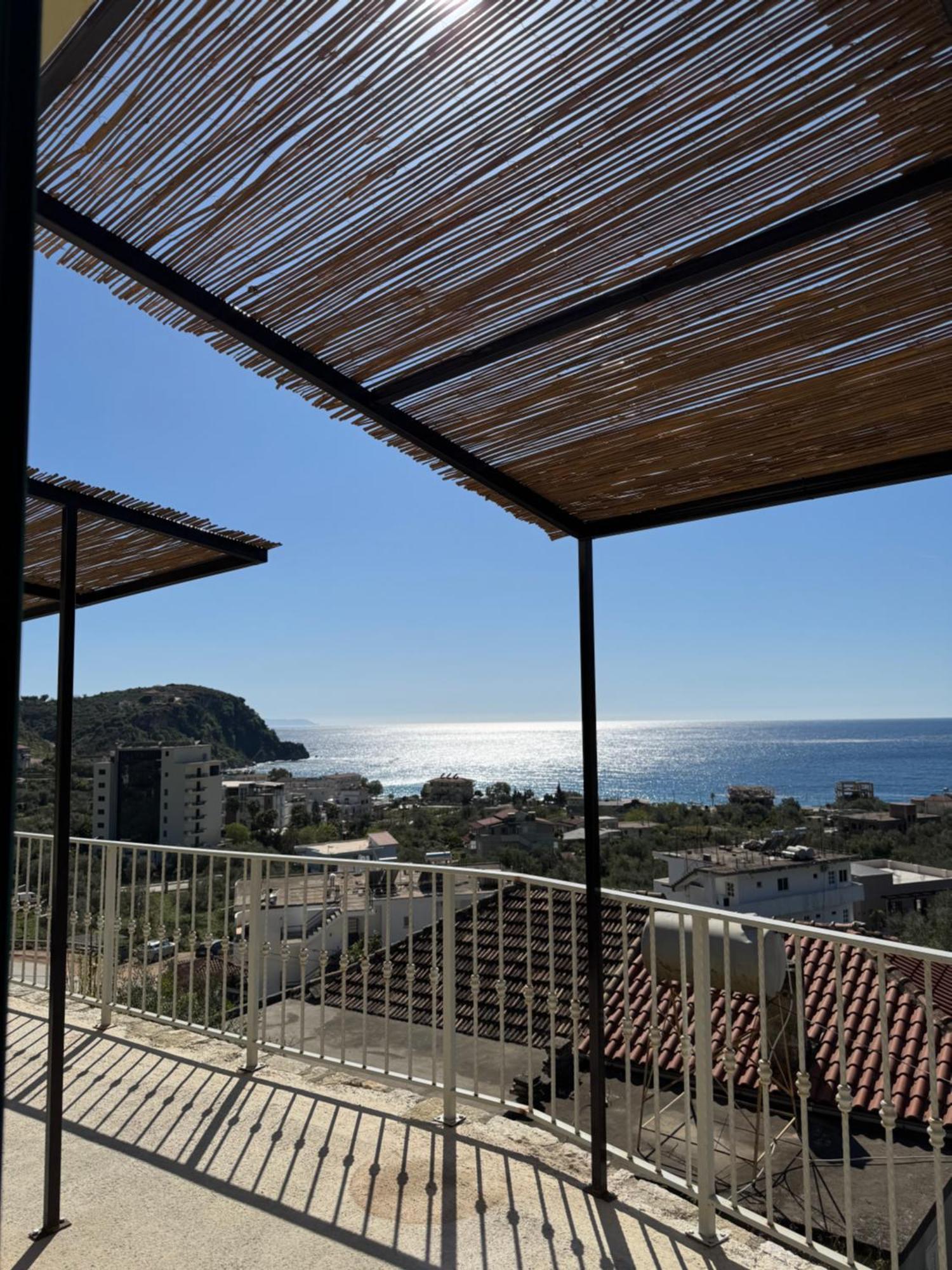 Kalesma Himare Apartment Bagian luar foto